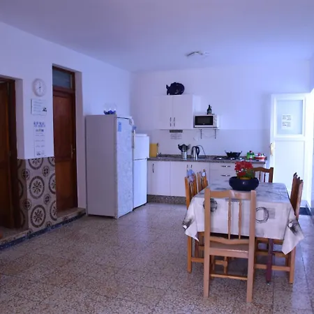 Eva Guest house *